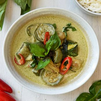 V712 Vegetarian Thai Green Curry w/Vegetables (Kaeng Khiao Wan Jaey)